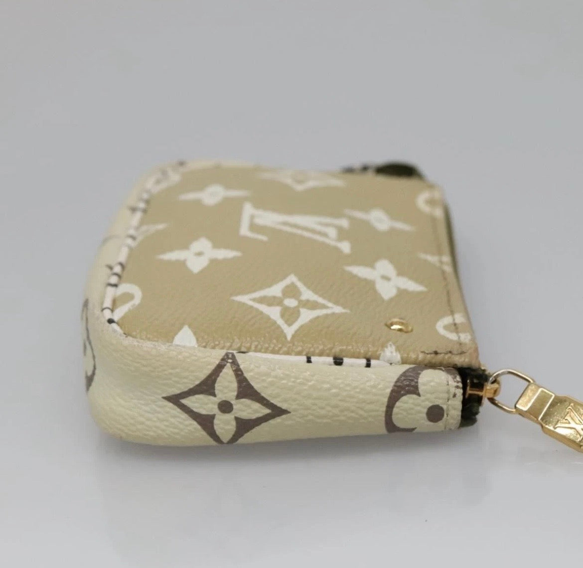 Rare Louis Vuitton Mini Pochette/key pouch