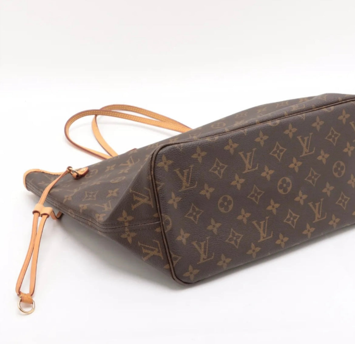 “Louis Vuitton Neverfull MM Monogram Tote — Canvas & Natural Vachetta Leather, Made in Spain”