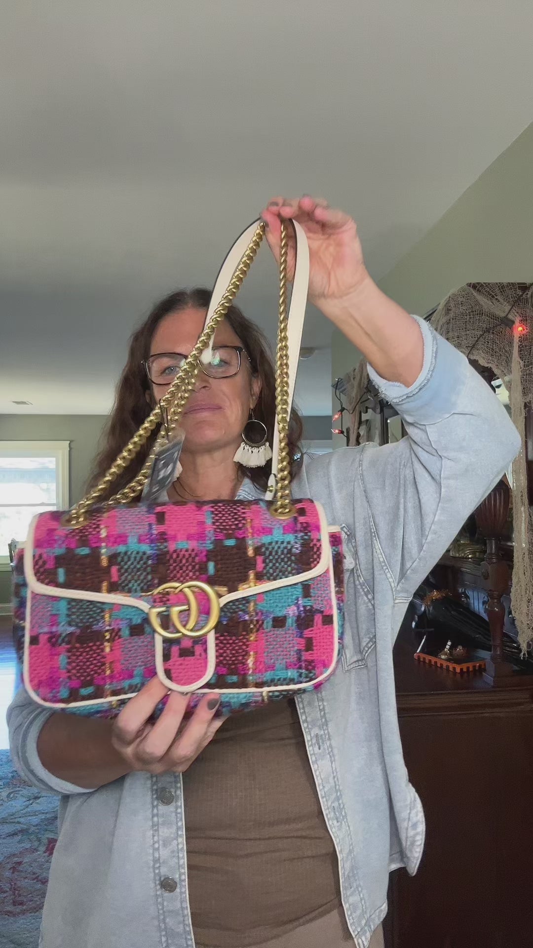 Gucci Tweed Crossbody / Shoulder Bag – Multi-Color Bouclé Tweed with Leather Trim & Chain Strap